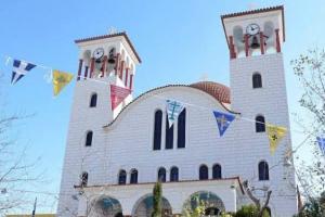 Η Τιμία Κάρα  του Αγίου Κωνσταντίνου του Υδραίου στην Ι. Μητρόπολη Περιστερίου για προσκύνηση