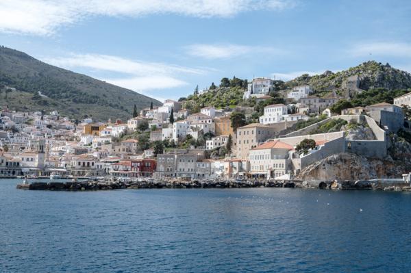 To σχέδιο  για το άνοιγμα του τουρισμού και την υγειονομική ενίσχυση των νησιών