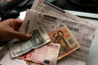 Ο Εμπορικός Σύλλογος Πειραιά ζητά το πάγωμα της απόφασης της ΔΕΗ