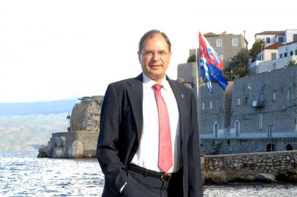 Ευχές για Καλή Χρονιά από τον πρ. Δήμαρχο Ύδρας Κώστα Αναστόπουλο