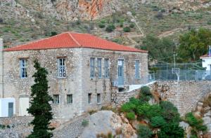 Π. Χατζηπέρος: Ξεκίνησαν οι εργασίες επισκευής και συντήρησης του 1ου Δημοτικού Σχολείου Ύδρας