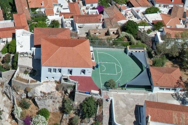 Το ωράριο  του αγιασμού των σχολείων της Ύδρας την Τετάρτη 11 Σεπτεμβρίου