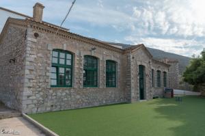Χριστουγεννιάτικο παζάρι από το 2ο Νηπιαγωγείο και 2ο Δημοτικό Σχολείο Ύδρας