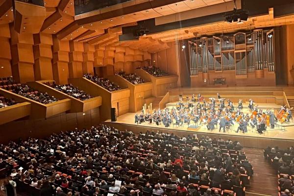 Στη Φιλανθρωπική Εκδήλωση στο Μέγαρο Μουσικής Αθηνών, τον Μητροπολίτη Ύδρας κ. ΕΦΡΑΙΜ εκπροσώπησε ο Πρωτοσύγκελλος Αρχιμ. π. Ν. Δαρδανός