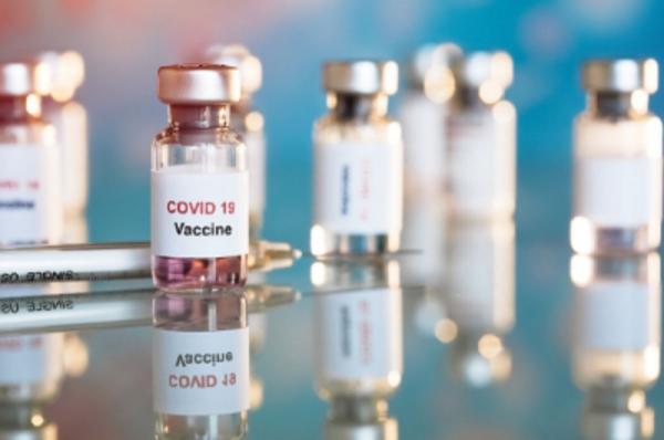 Πέντε μύθοι  για τα εμβόλια Covid-19