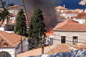 Το Εθελοντικό Πυροσβεστικό Κλιμάκιο Ύδρας ενημερώνει για το περιστατικό της πυρκαγιάς