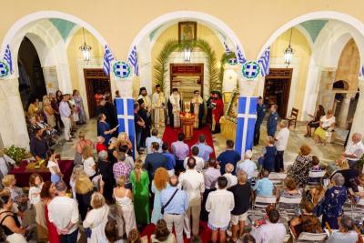 Με λαμπρότητα  τα εννιάμερα της Παναγίας στον Καθεδρικό Ναό Ύδρας