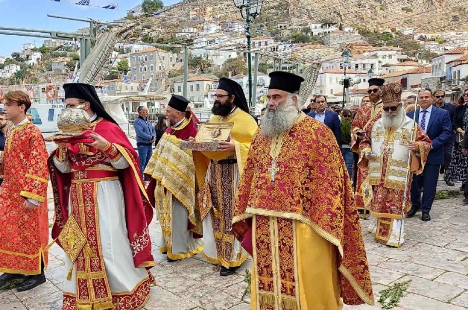 Με ιδιαίτερη λαμπρότητα ο εορτασμός του Αγίου Κωνσταντίνου στον πανηγυρίζοντα Ναό της Ύδρας