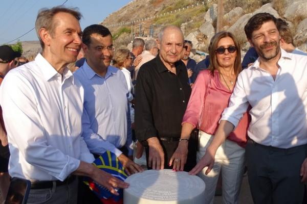 Παραδόθηκε επίσημα  το έργο Apollo Wind Spinner του Jeff Koons στον Δήμο Ύδρας