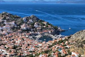 Τζίνα Μαραγκού:  «Υλοποιούμε ένα ολοκληρωμένο πρόγραμμα αναγκαίων έργων»