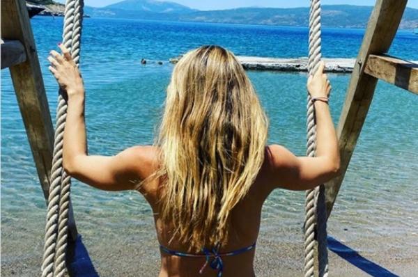 Ποια "διάσημη" ταξίδεψε στην Ύδρα και πέρασε ώρες ξενοιασιάς!