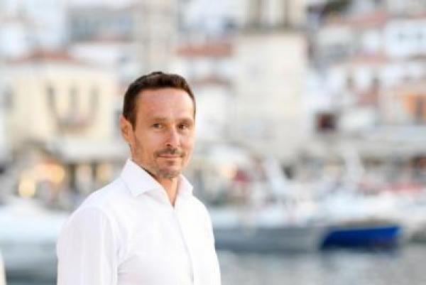 Μανώλης Καραμήτσος:  "Τις εξετάσεις μου τις έχω δώσει στον Υδραϊκό λαό και τις έχω περάσει με επιτυχία"